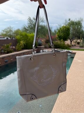 ⛓️ Juicy Couture Metallic Silver/Gray Tote Bag ⛓️